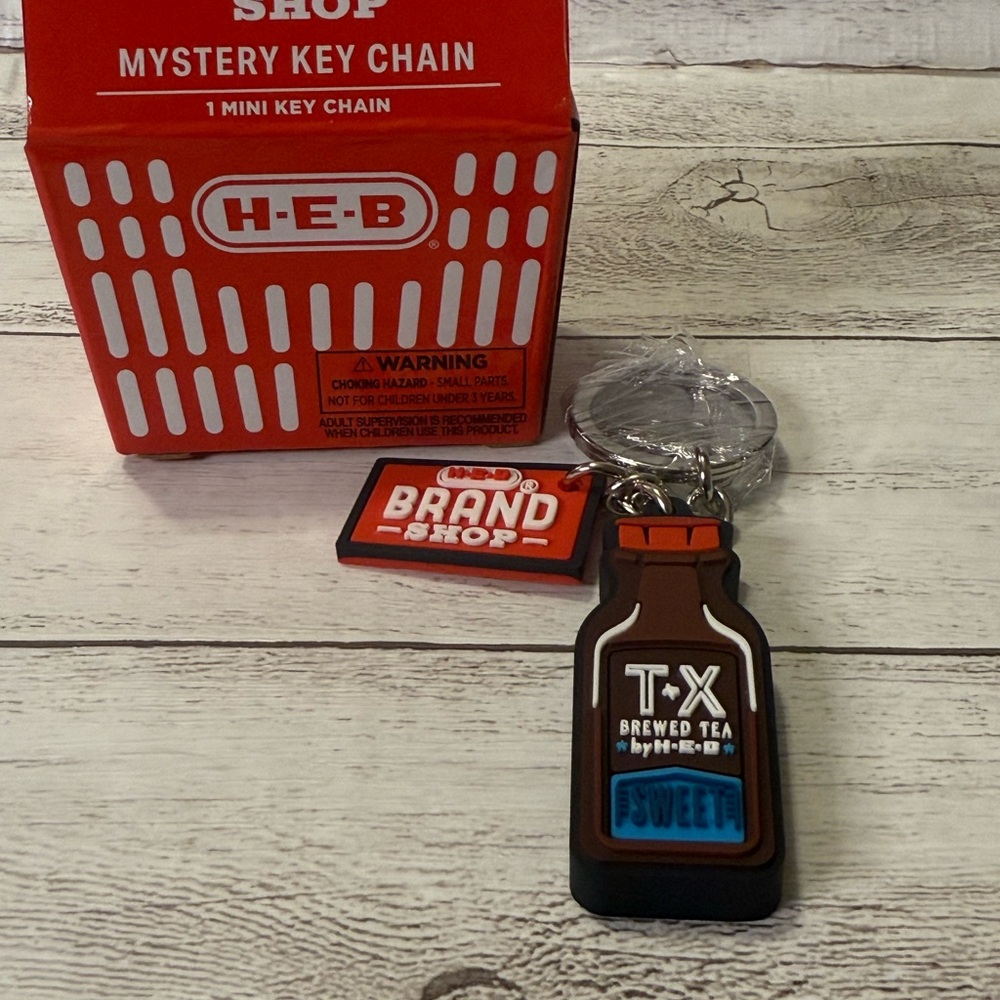 H-E-B Brand Shop Key Chain TX Brewed Tea By HEB Sweet Tea Keychain Open Box